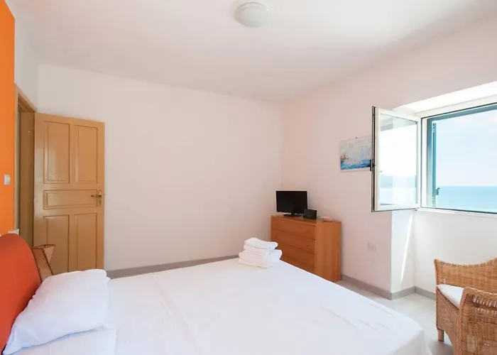 Romantic In - 40 M² With Sea View דירה *